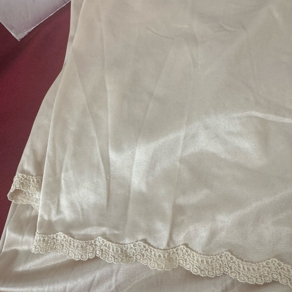 Vintage Dixie Belle Slip Size Medium Off White - Picture 6 of 6